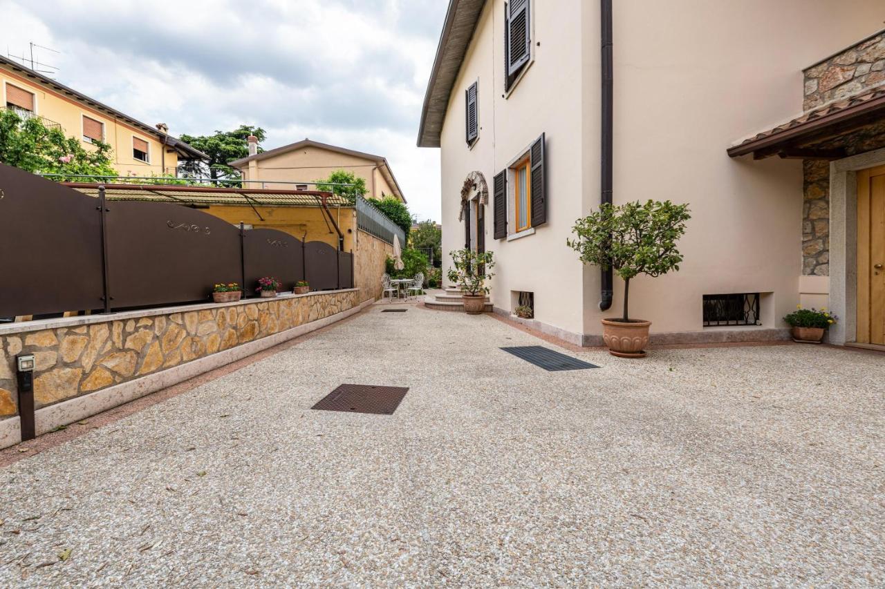 New Casa Ilaria Close To Center Torri Del Benaco Exterior foto